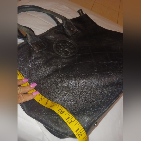 Tory Burch black leather tote. - Picture 12 of 13